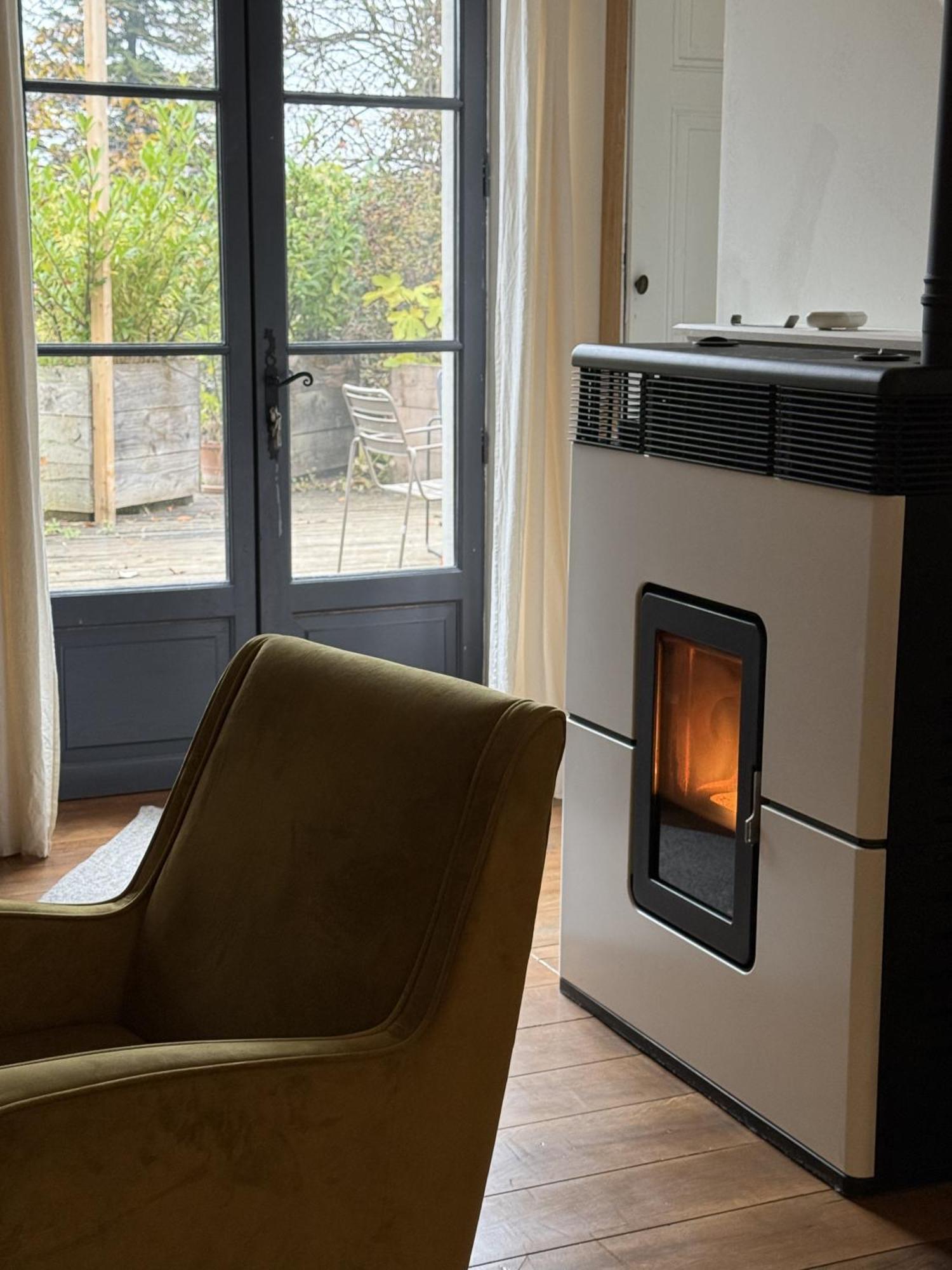 Holiday home Maison De Charme Pres De Geneve, Vue Et Terrasse - Ideal Familles! Etrembieres